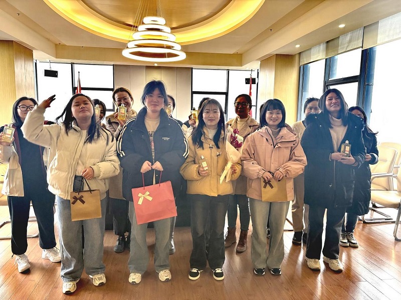 四川省禹泰德集團(tuán)開展“三八”節(jié)慰問活動